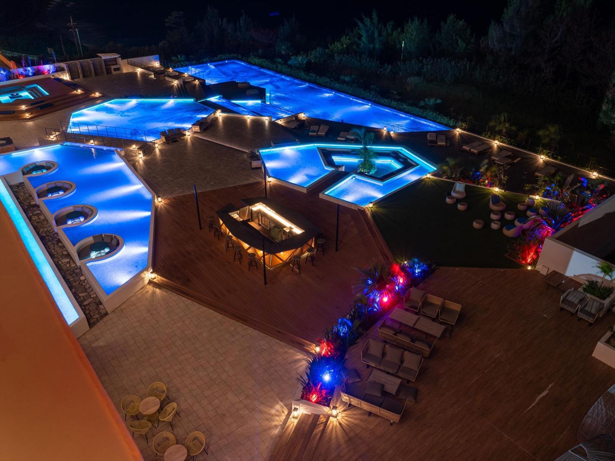 Aquasense Hotel & Resort Onna Exterior photo